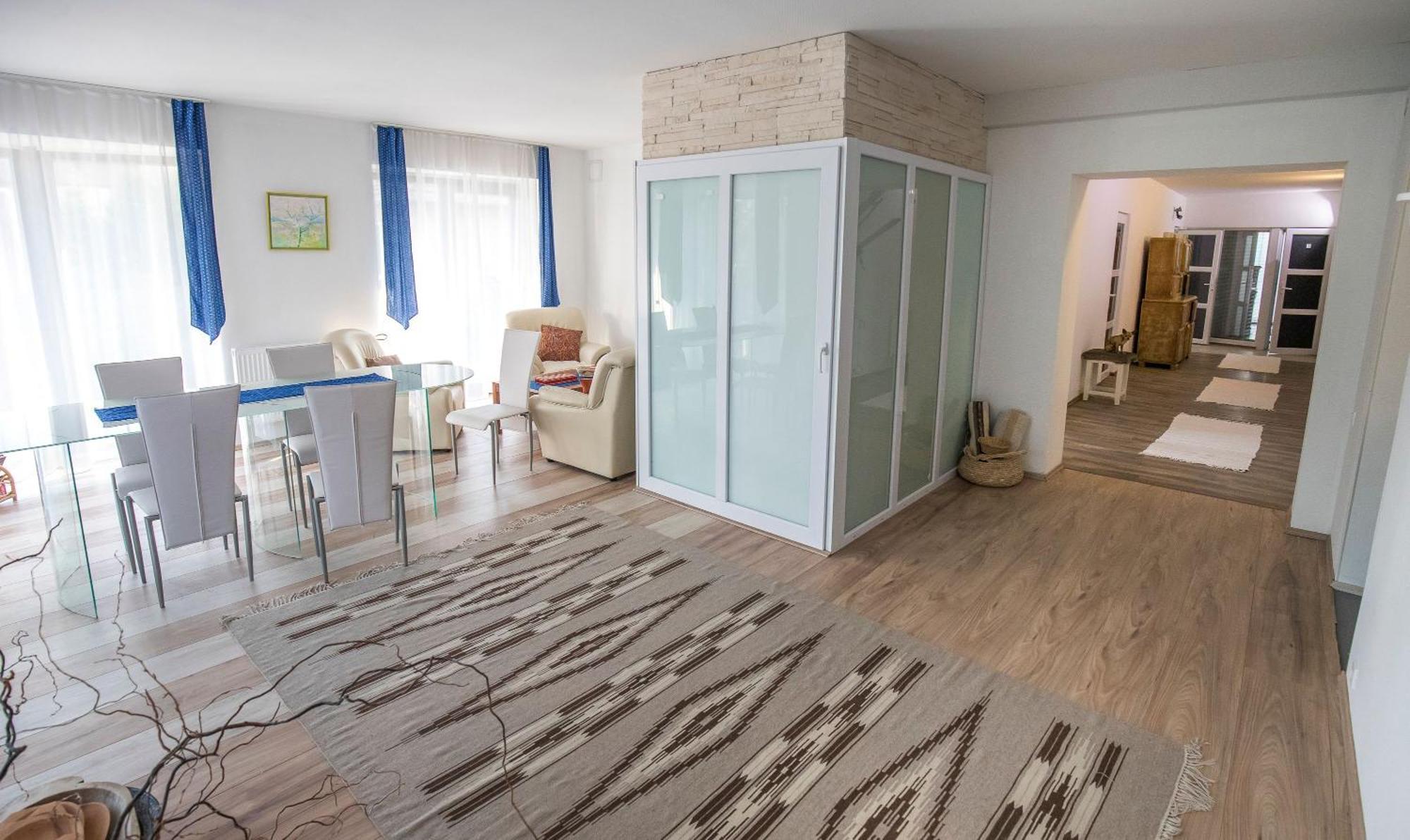 Vámosszabadi Villa Vamus Vendeg- Es Rendezvenyhaz מראה חיצוני תמונה