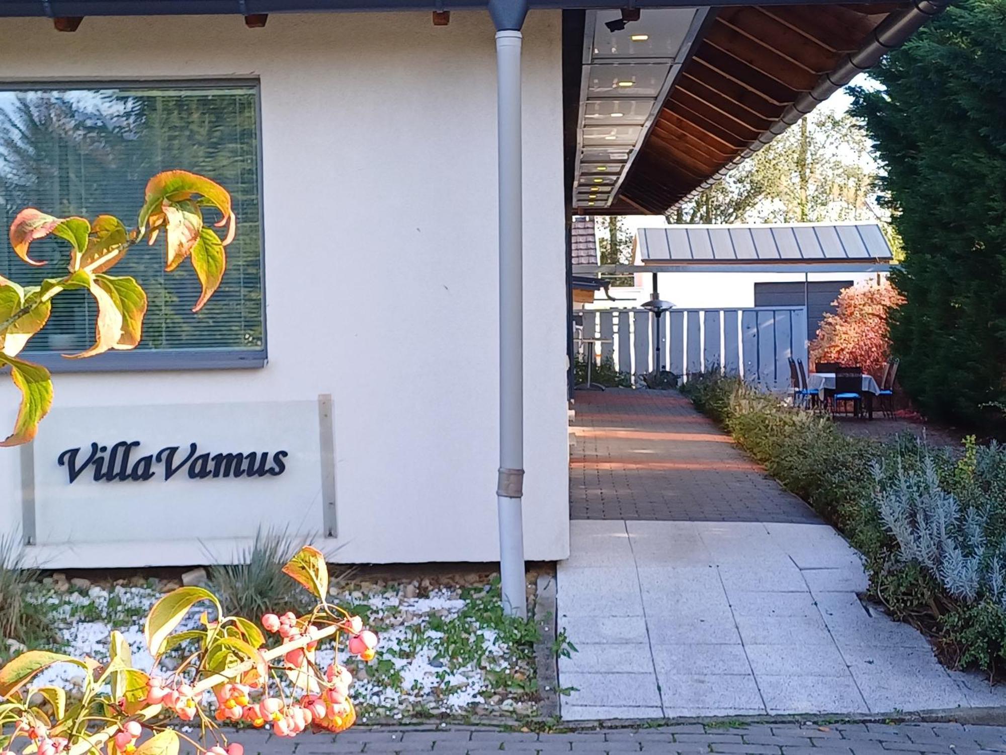 Vámosszabadi Villa Vamus Vendeg- Es Rendezvenyhaz מראה חיצוני תמונה